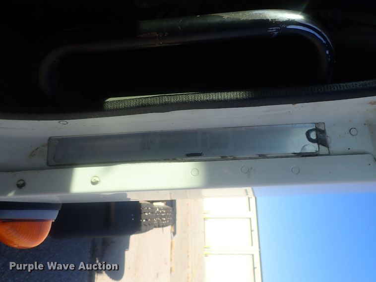 image for item DC1475 2003 Freightliner Columbia  semi truck