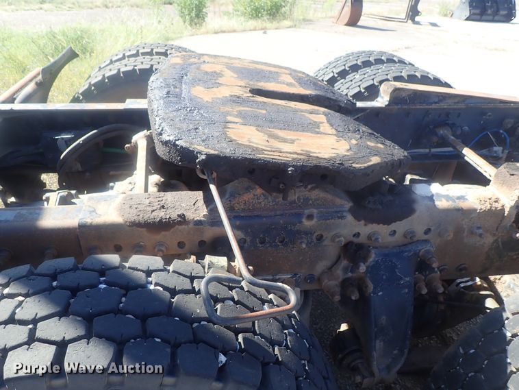 image for item DC1475 2003 Freightliner Columbia  semi truck