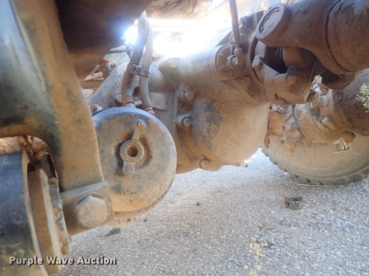 image for item DC1475 2003 Freightliner Columbia  semi truck