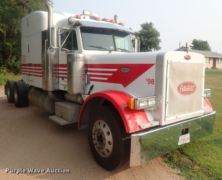 image for item DE0764 1998 Peterbilt 379  semi truck