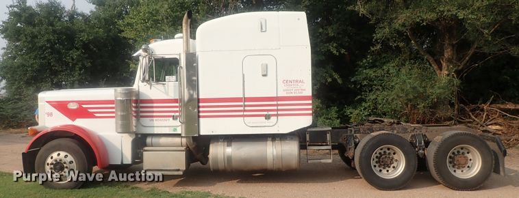 image for item DE0764 1998 Peterbilt 379  semi truck