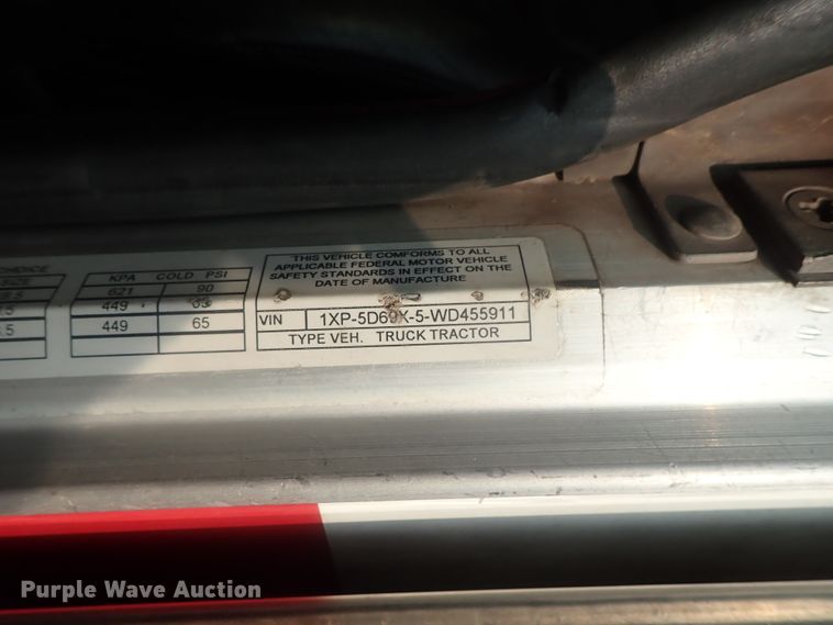 image for item DE0764 1998 Peterbilt 379  semi truck