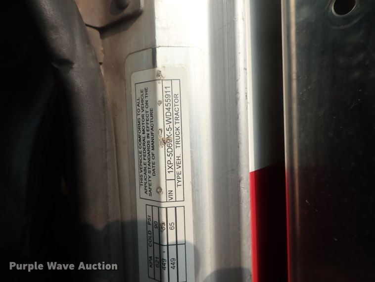 image for item DE0764 1998 Peterbilt 379  semi truck