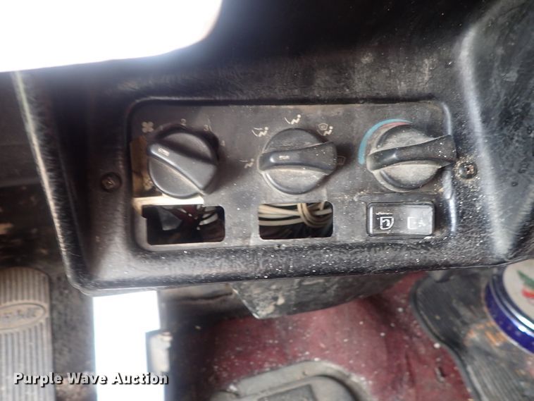 image for item DE0764 1998 Peterbilt 379  semi truck