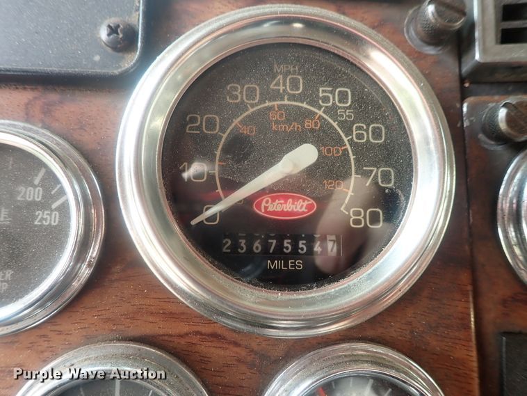 image for item DE0764 1998 Peterbilt 379  semi truck