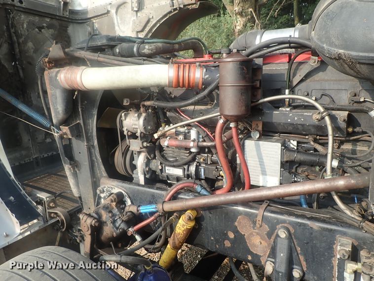 image for item DE0764 1998 Peterbilt 379  semi truck