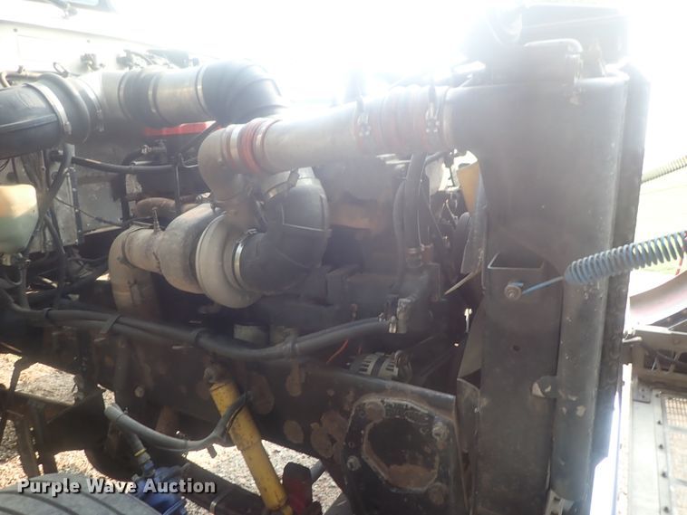 image for item DE0764 1998 Peterbilt 379  semi truck