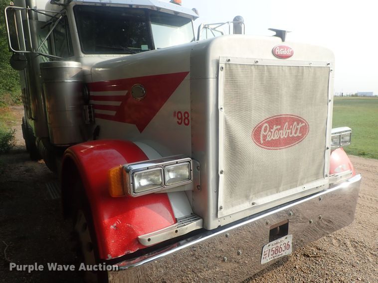 image for item DE0764 1998 Peterbilt 379  semi truck