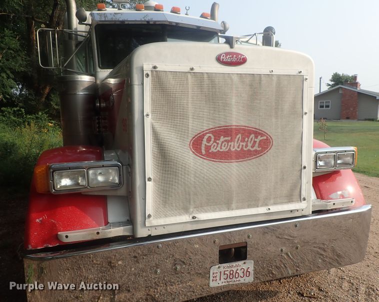 image for item DE0764 1998 Peterbilt 379  semi truck