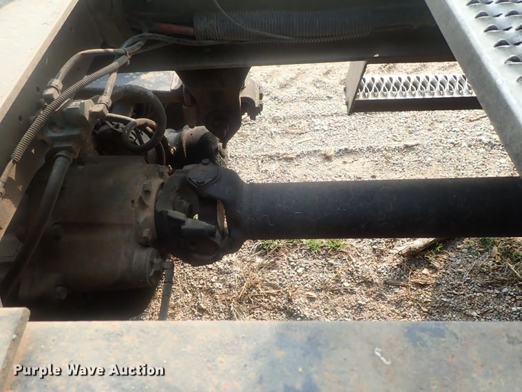 image for item DE0764 1998 Peterbilt 379  semi truck