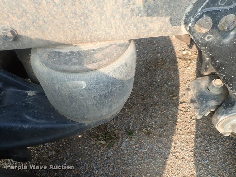 image for item DE0764 1998 Peterbilt 379  semi truck