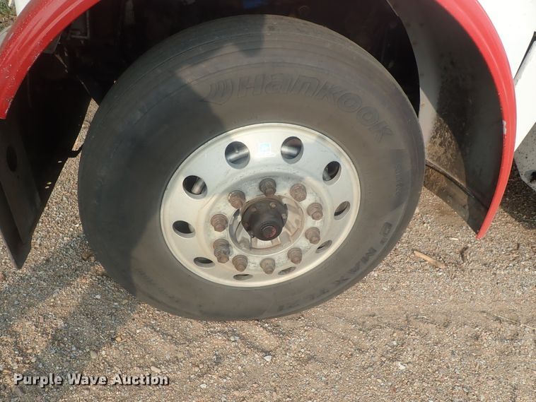 image for item DE0764 1998 Peterbilt 379  semi truck