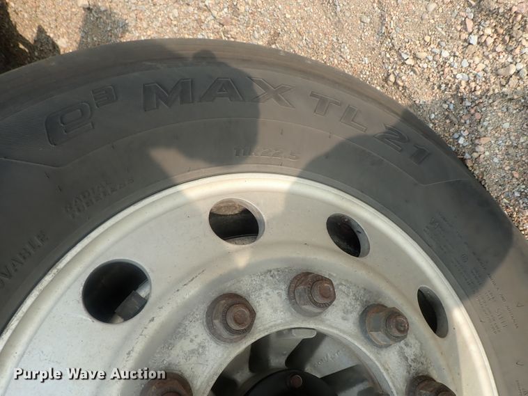 image for item DE0764 1998 Peterbilt 379  semi truck