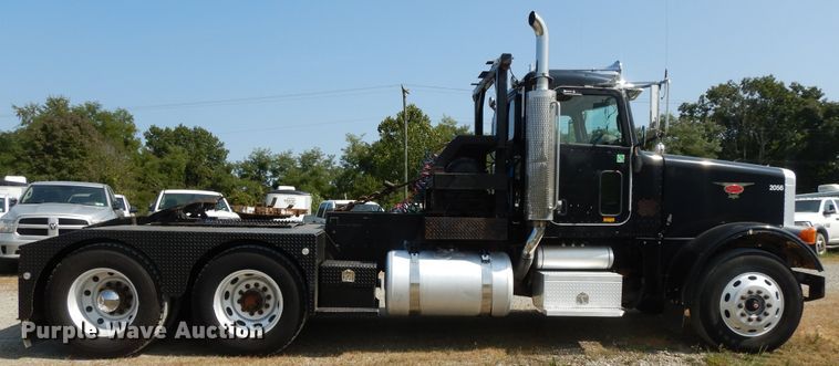 image for item DH0061 2006 Peterbilt 378  semi truck