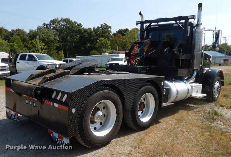 image for item DH0061 2006 Peterbilt 378  semi truck