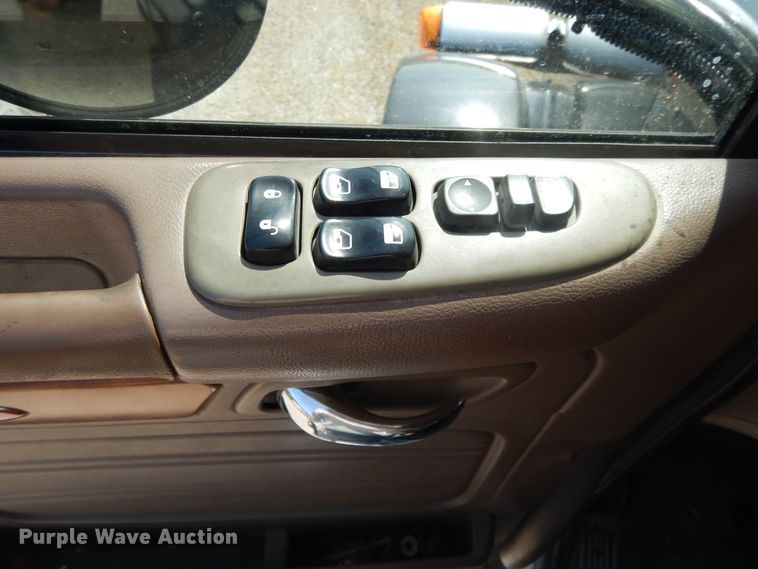 image for item DH0061 2006 Peterbilt 378  semi truck