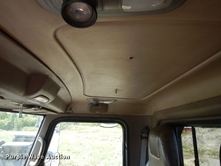 image for item DH0061 2006 Peterbilt 378  semi truck