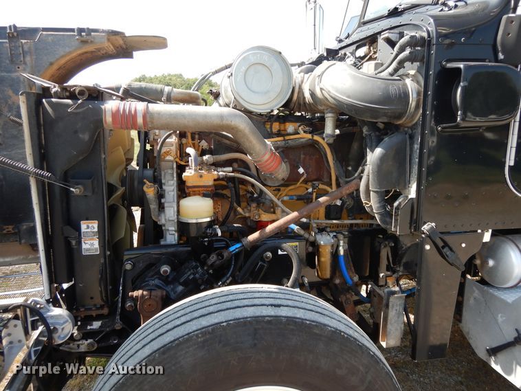 image for item DH0061 2006 Peterbilt 378  semi truck
