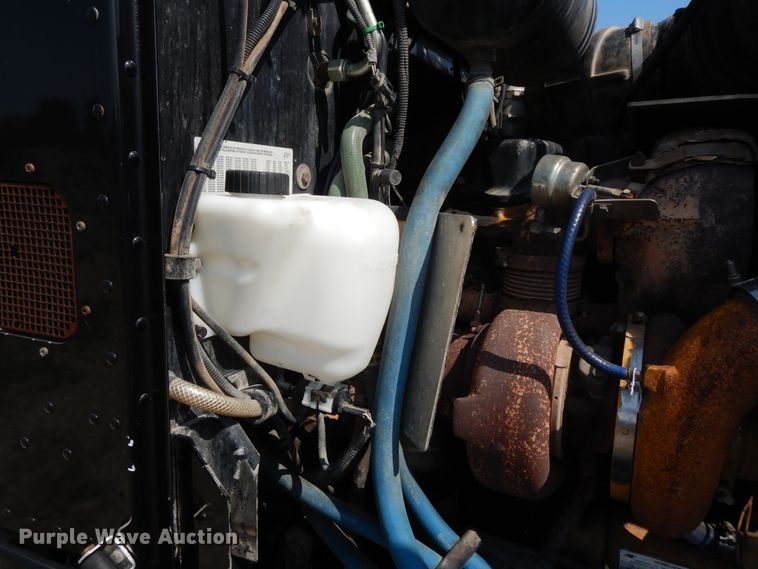 image for item DH0061 2006 Peterbilt 378  semi truck