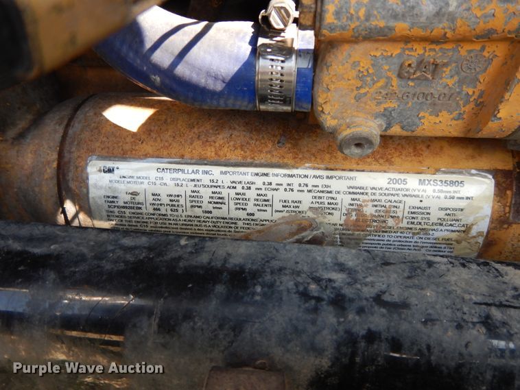 image for item DH0061 2006 Peterbilt 378  semi truck