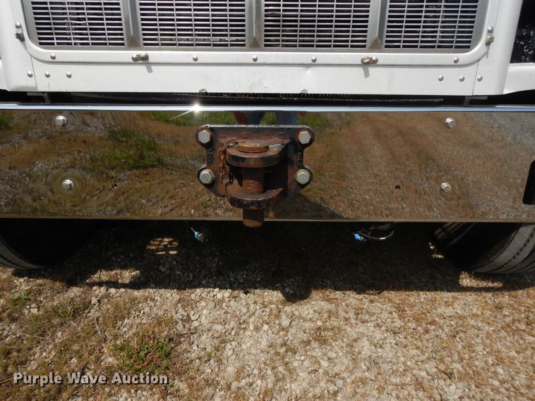 image for item DH0061 2006 Peterbilt 378  semi truck