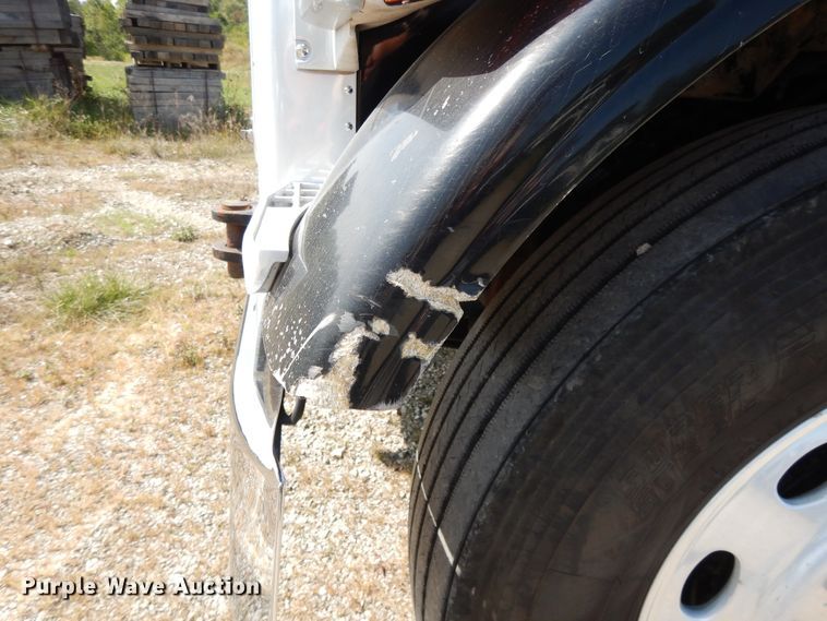 image for item DH0061 2006 Peterbilt 378  semi truck