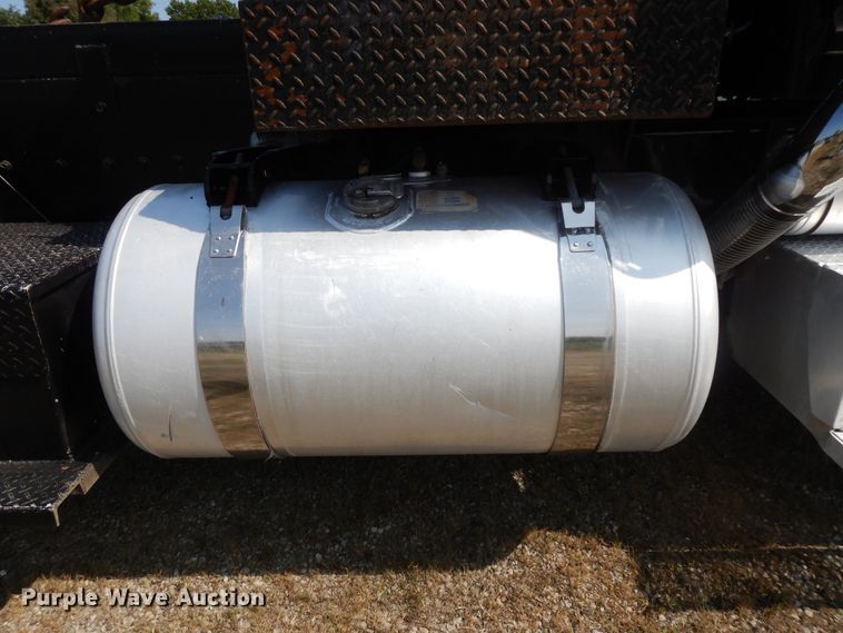 image for item DH0061 2006 Peterbilt 378  semi truck