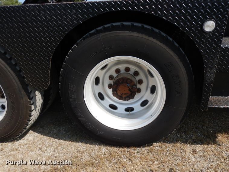 image for item DH0061 2006 Peterbilt 378  semi truck