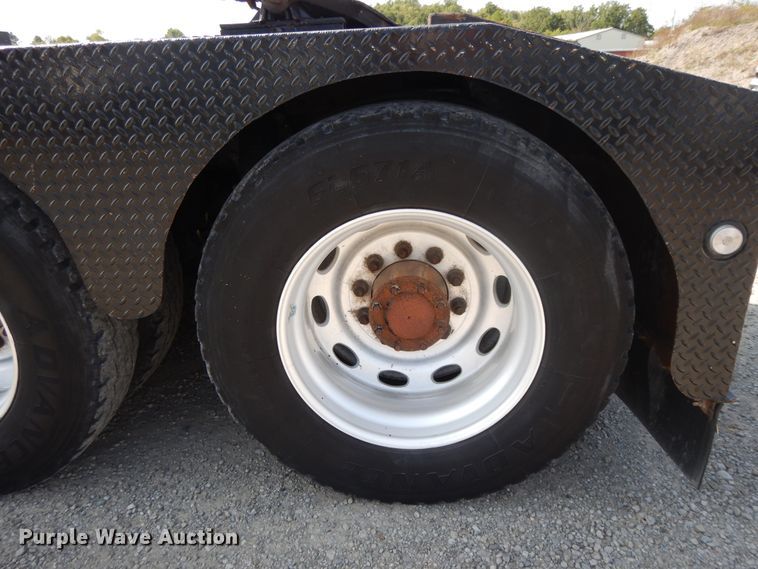 image for item DH0061 2006 Peterbilt 378  semi truck