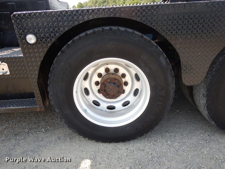 image for item DH0061 2006 Peterbilt 378  semi truck