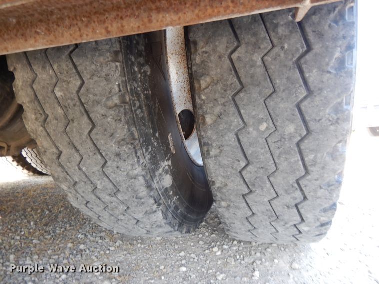 image for item DH0061 2006 Peterbilt 378  semi truck