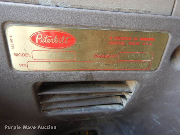 image for item DH0061 2006 Peterbilt 378  semi truck
