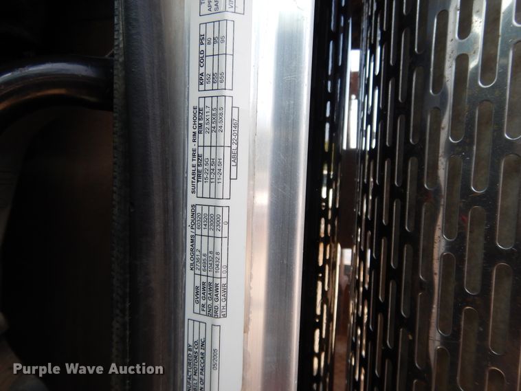 image for item DH0061 2006 Peterbilt 378  semi truck