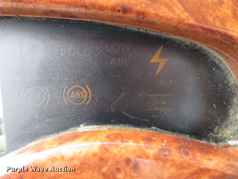 image for item DH1195 2001 Mack CH613  semi truck