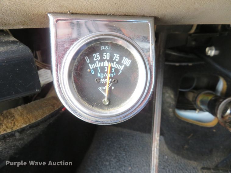 image for item DH1195 2001 Mack CH613  semi truck