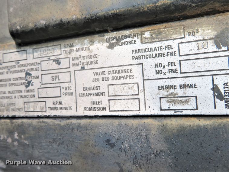 image for item DH1195 2001 Mack CH613  semi truck