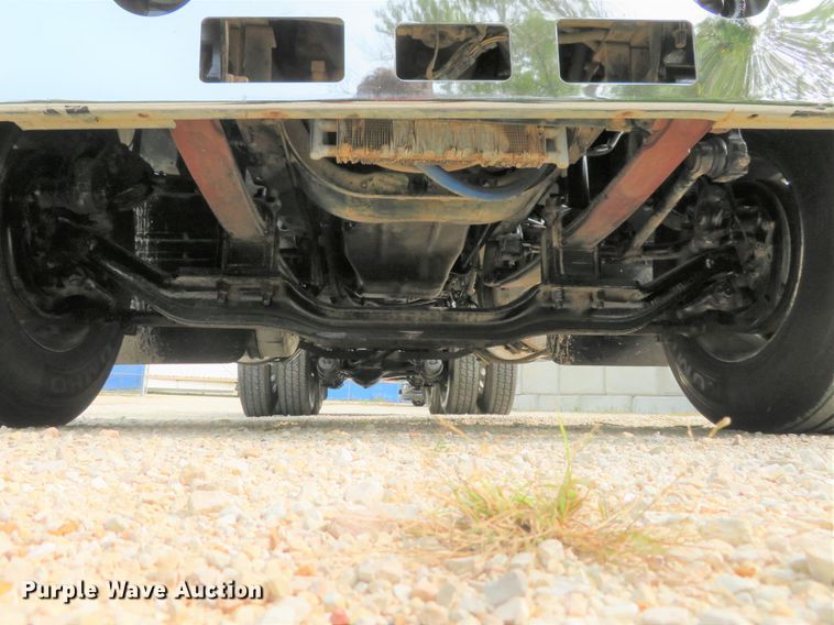 image for item DH1195 2001 Mack CH613  semi truck