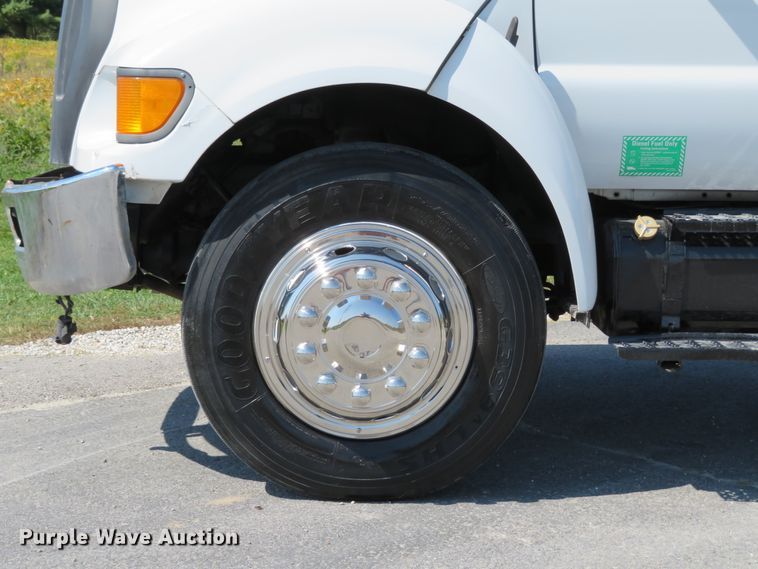 image for item DH1232 2012 Ford F750 Super Duty XL  box truck