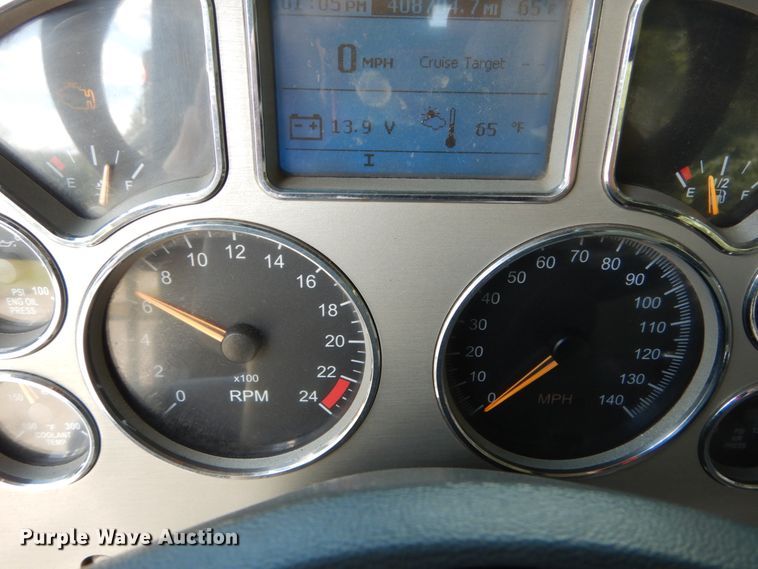 image for item DH5175 2013 Mack CHU613  semi truck