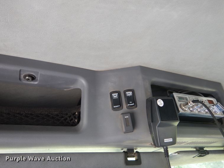 image for item DH5175 2013 Mack CHU613  semi truck