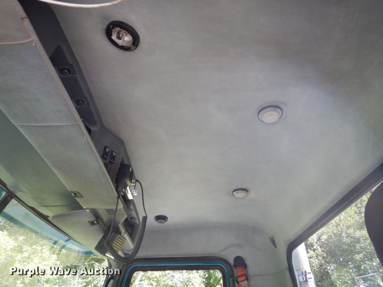 image for item DH5175 2013 Mack CHU613  semi truck