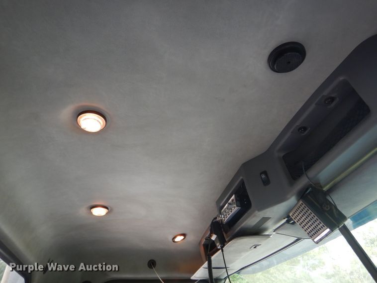 image for item DH5175 2013 Mack CHU613  semi truck