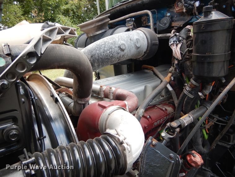 image for item DH5175 2013 Mack CHU613  semi truck