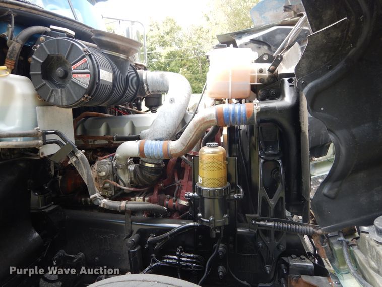 image for item DH5175 2013 Mack CHU613  semi truck