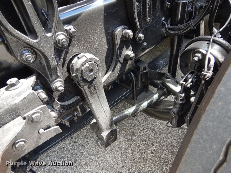 image for item DH5175 2013 Mack CHU613  semi truck