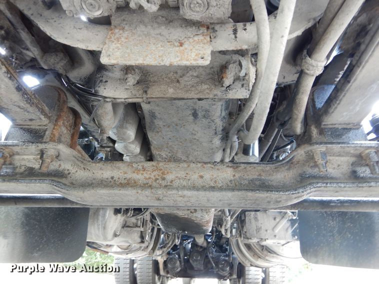 image for item DH5175 2013 Mack CHU613  semi truck