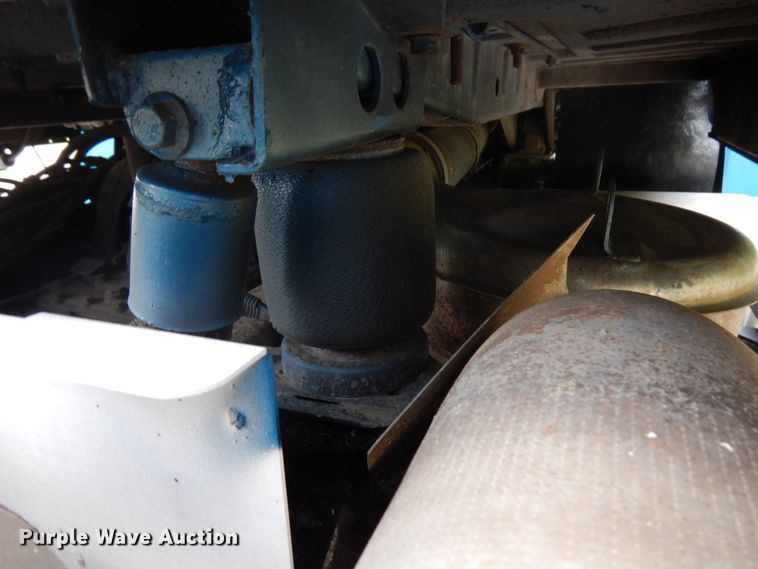 image for item DH5178 2013 Mack CHU613  semi truck