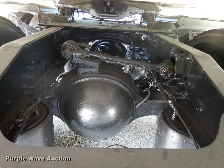 image for item DH5178 2013 Mack CHU613  semi truck