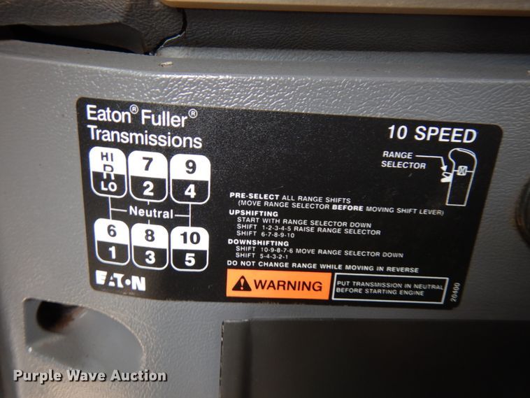 image for item DH5178 2013 Mack CHU613  semi truck