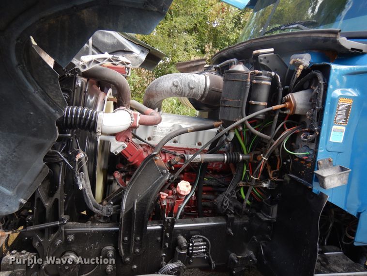 image for item DH5178 2013 Mack CHU613  semi truck